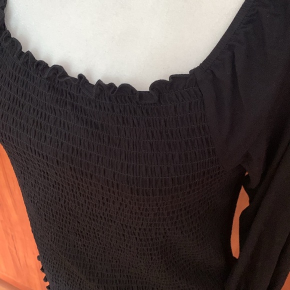 Venice Love Smocked Squareneck Top - Picture 7 of 9
